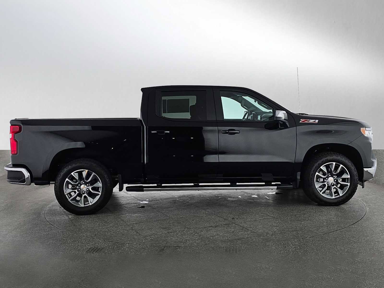 New 2026 Chevrolet Silverado 1500 LT w/ Z71 Off-Road Package image 2