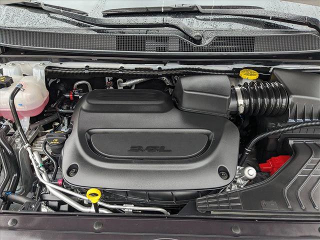 Used 2025 Chrysler Pacifica Pinnacle image 26