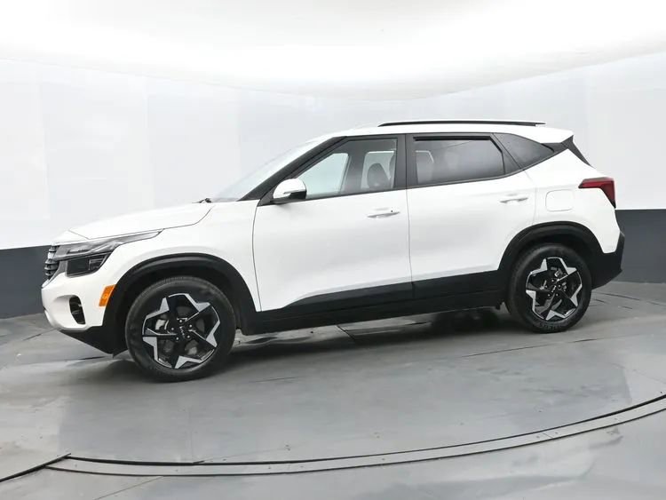 Used 2025 Kia Seltos S FWD image 5
