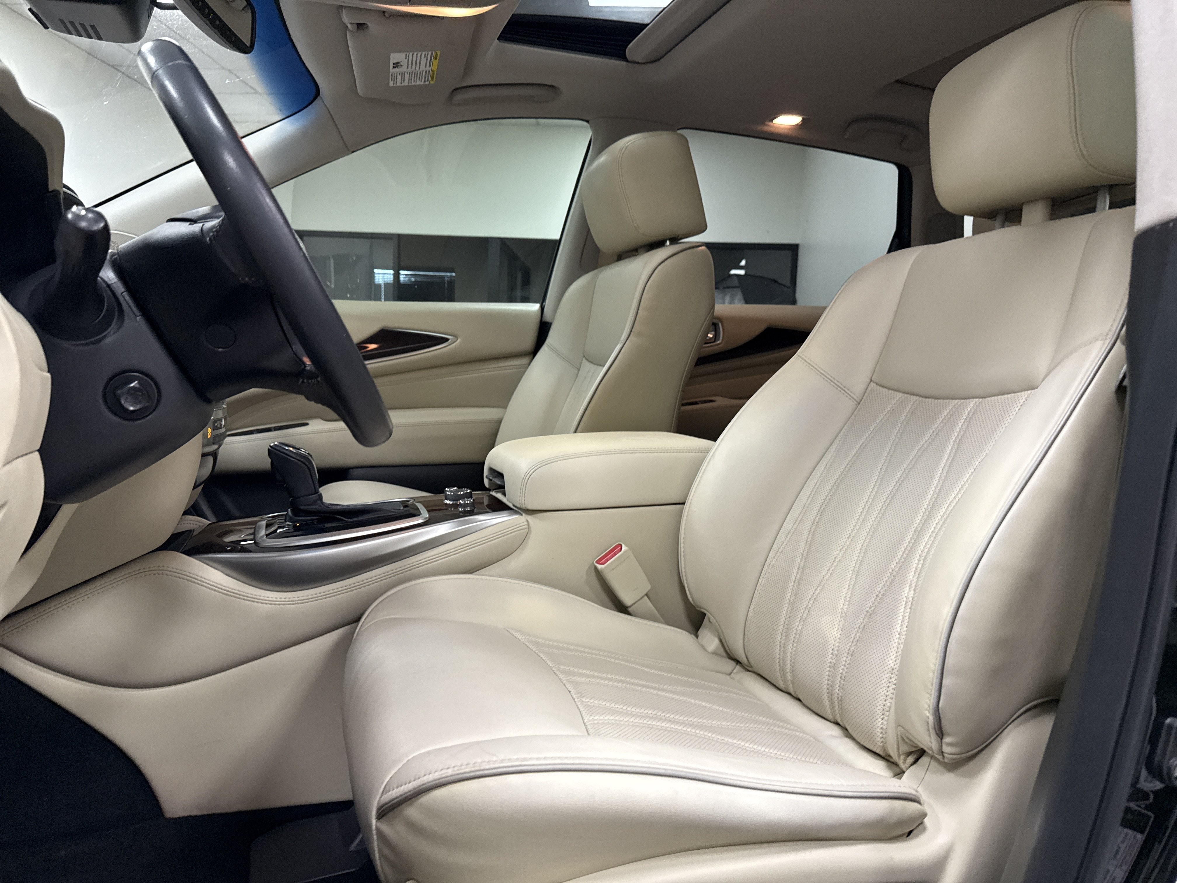 Used 2018 INFINITI QX60 FWD w/ Deluxe Technology Package image 12
