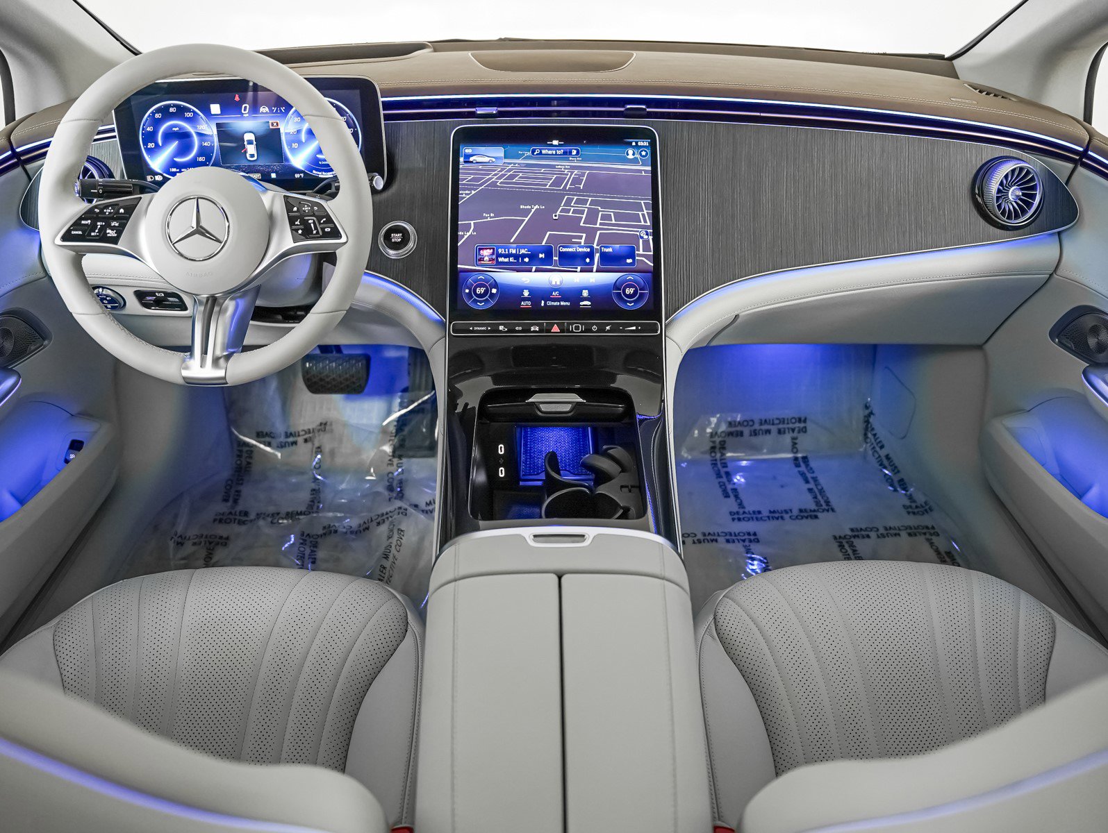 Certified 2023 Mercedes-Benz EQE 500 4MATIC Sedan w/ Exclusive Trim Package image 12