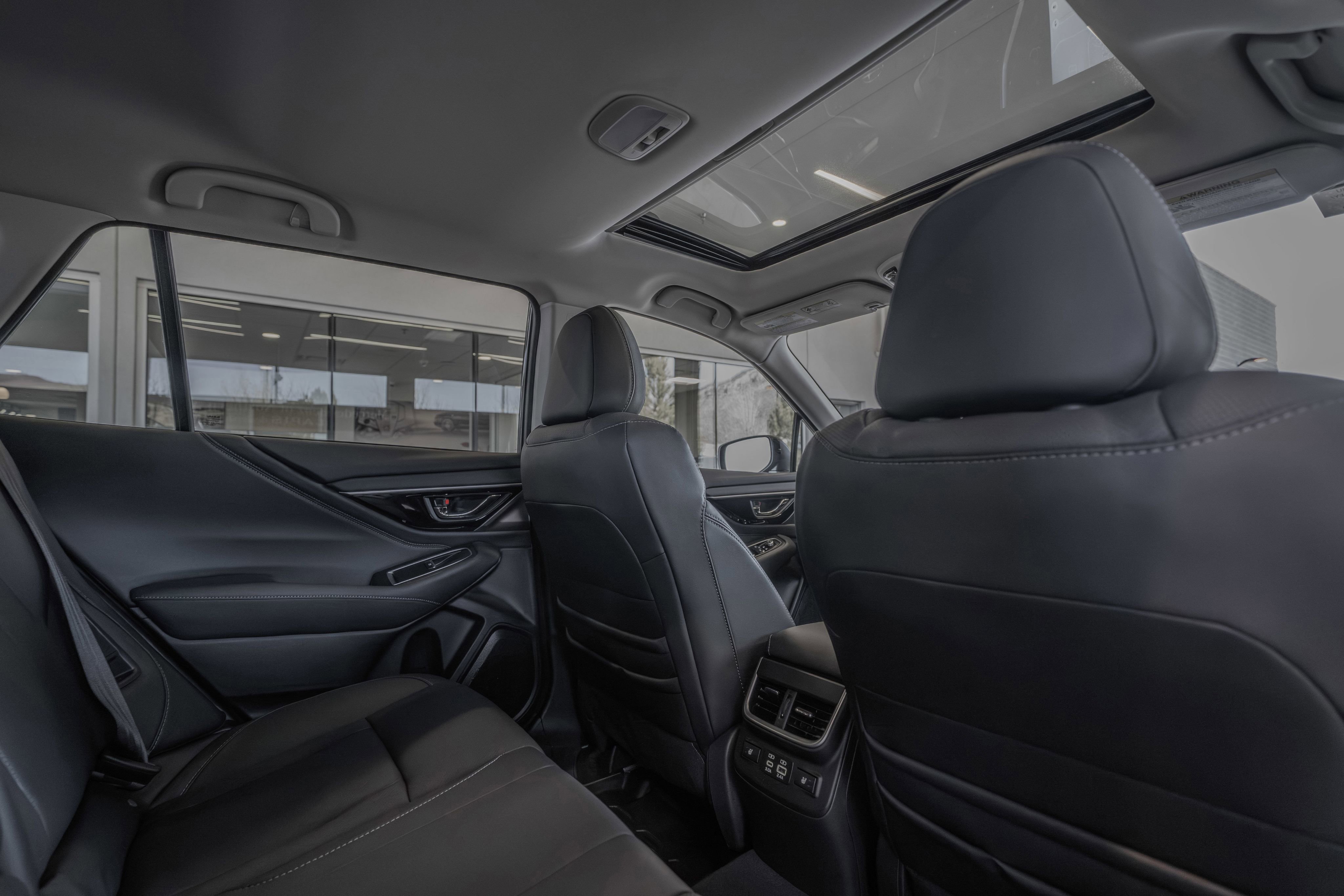 Used 2025 Subaru Outback Limited image 26