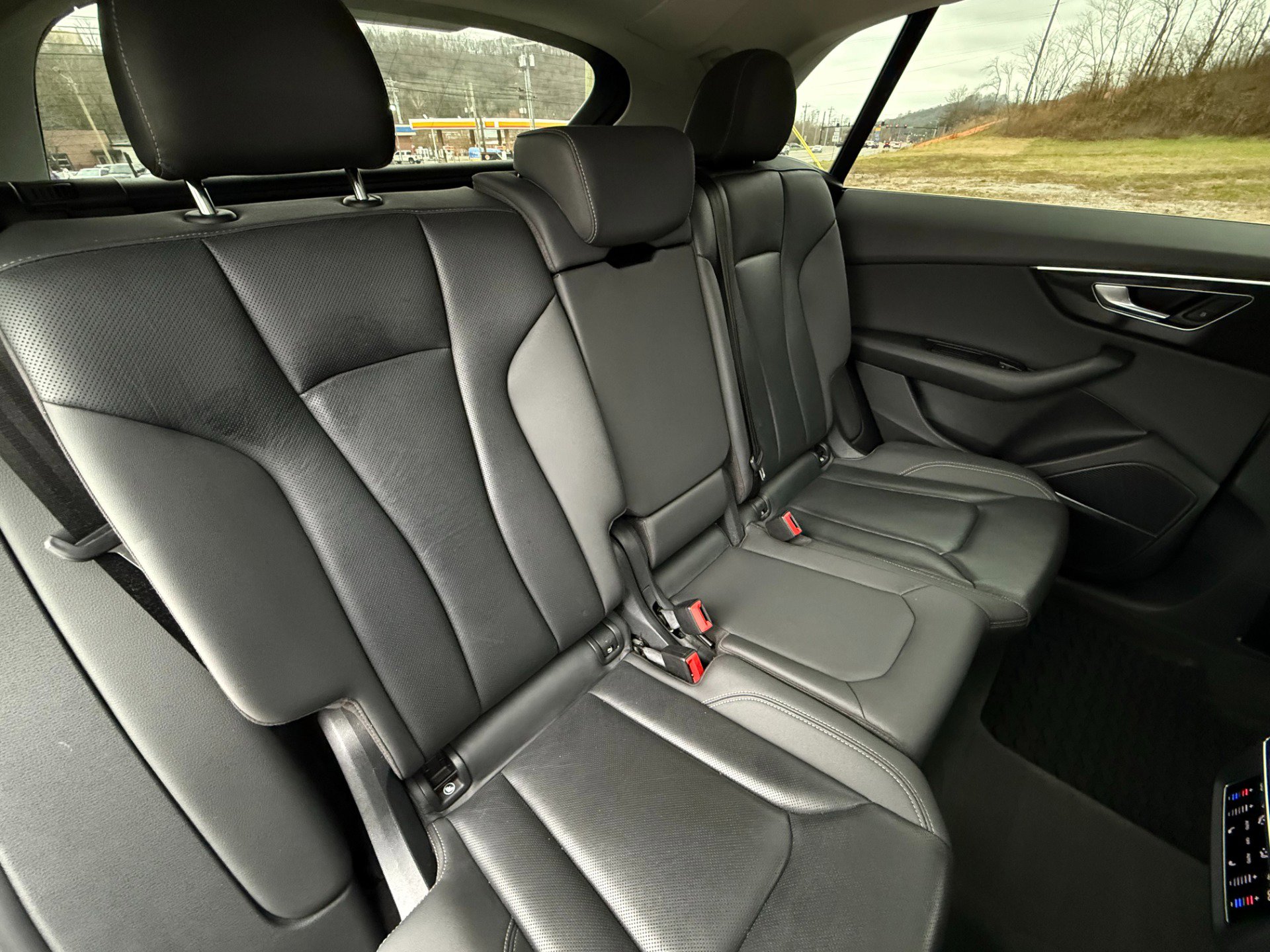 Used 2019 Audi Q8 Premium Plus w/ Premium Plus image 22