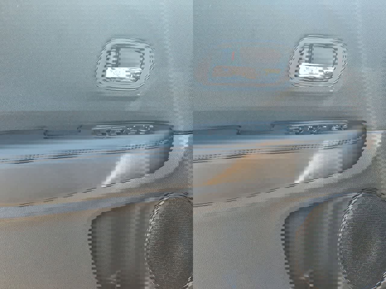 Used 2022 Honda HR-V LX image 16