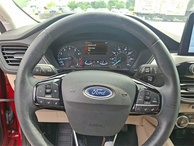 Used 2022 Ford Escape SE w/ Cold Weather Package image 19