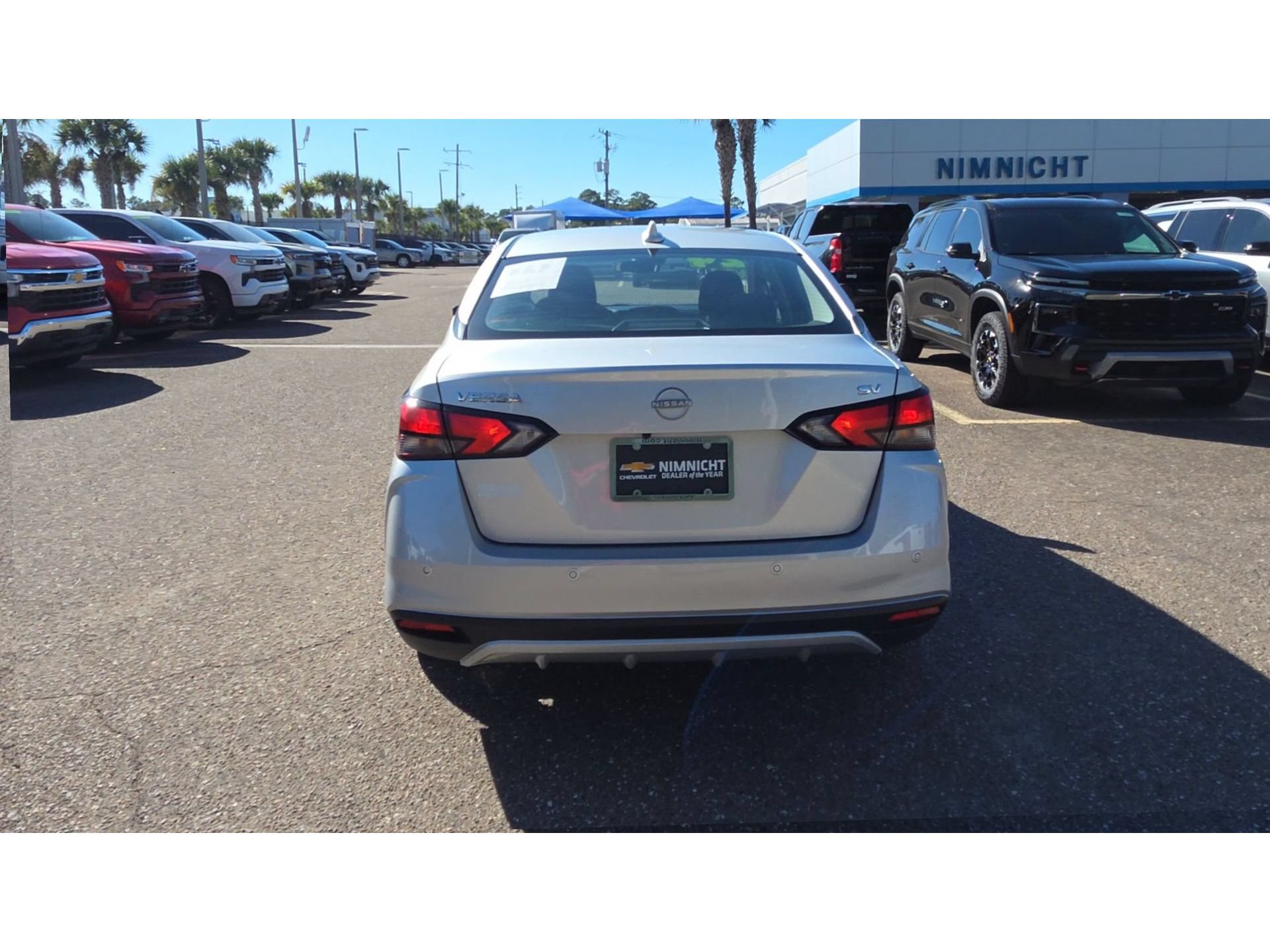 Used 2024 Nissan Versa SV FWD image 7