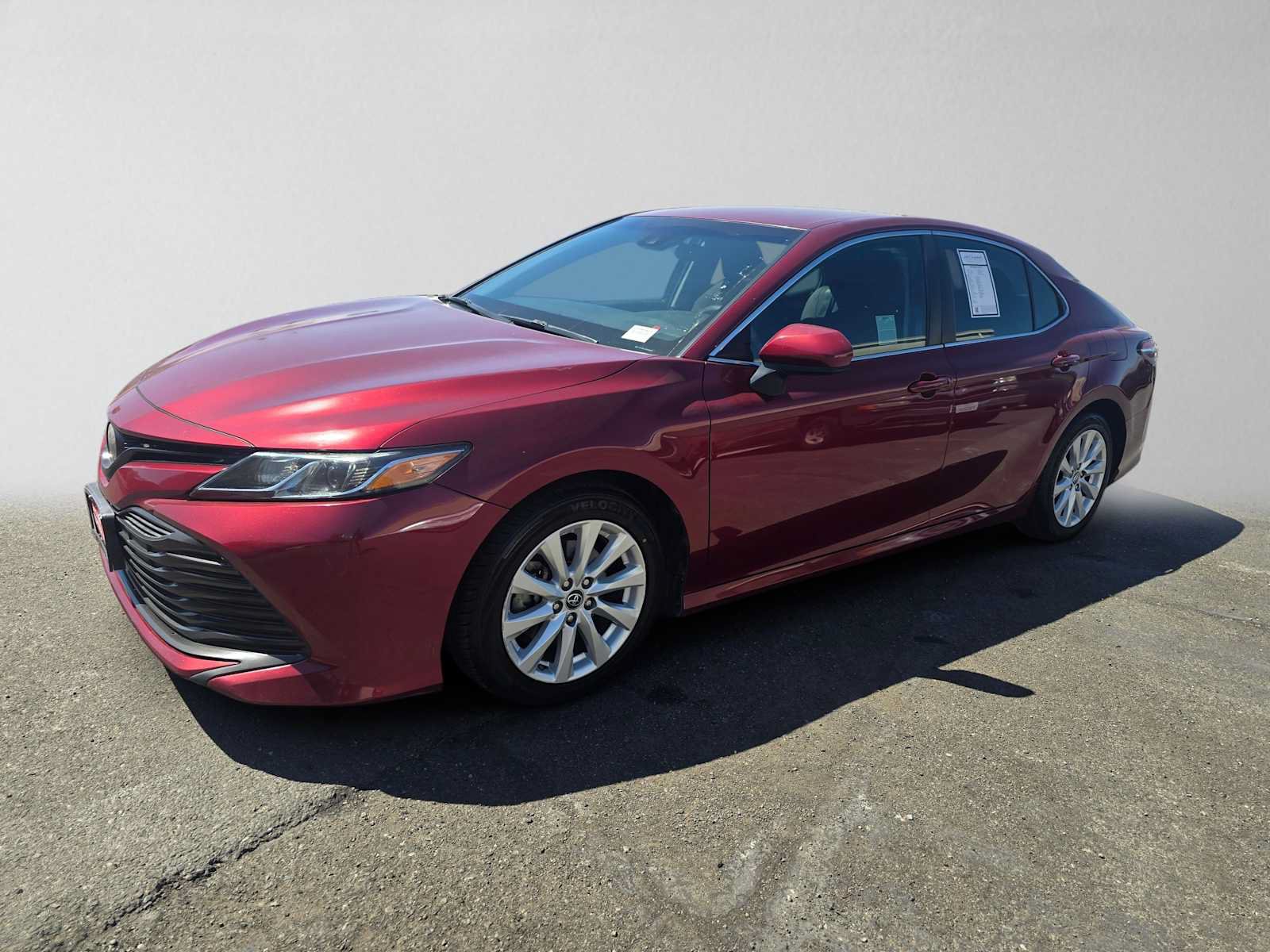 Used 2018 Toyota Camry LE FWD image 7