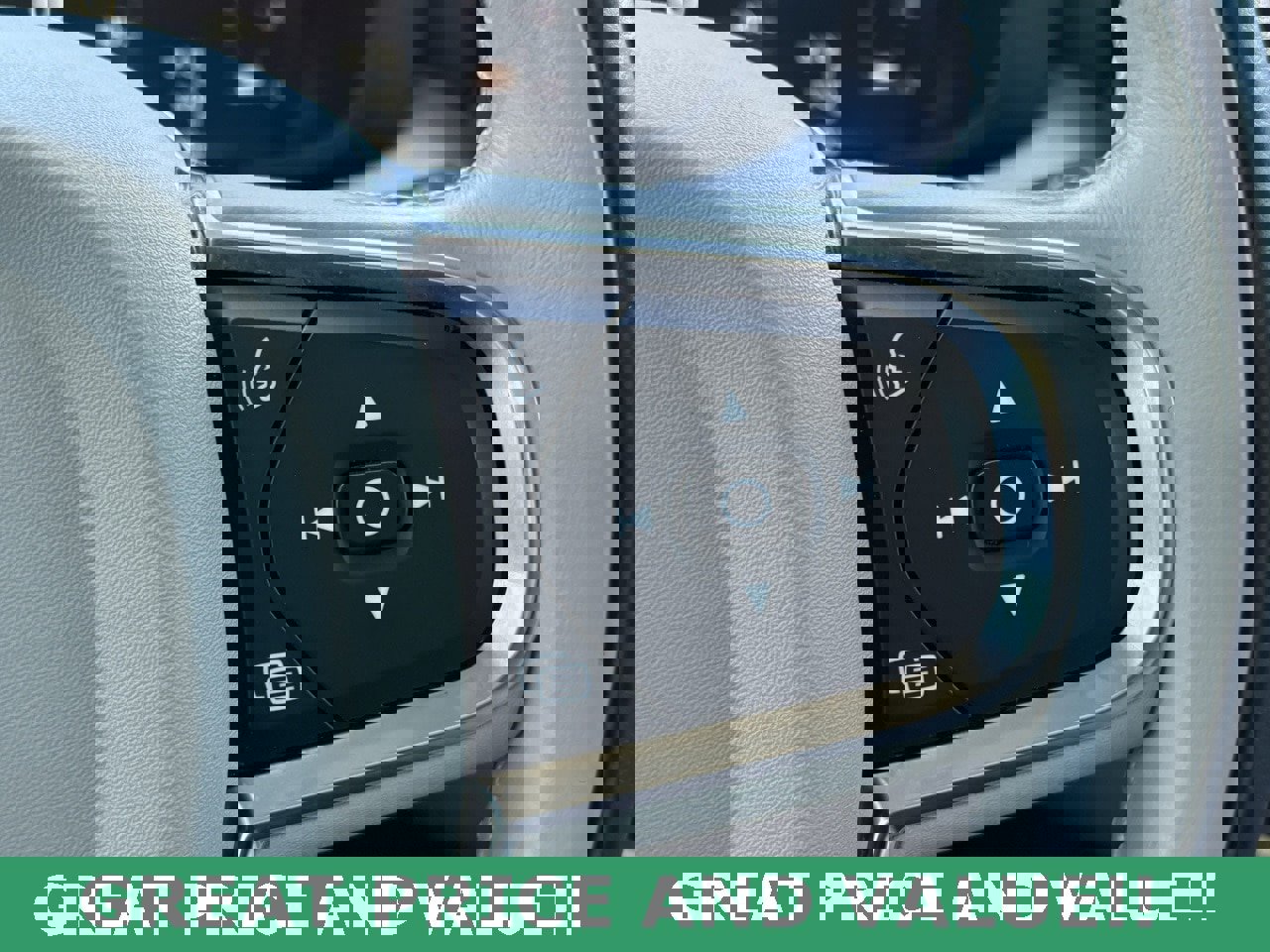 Used 2019 Volvo XC60 T5 Momentum image 17