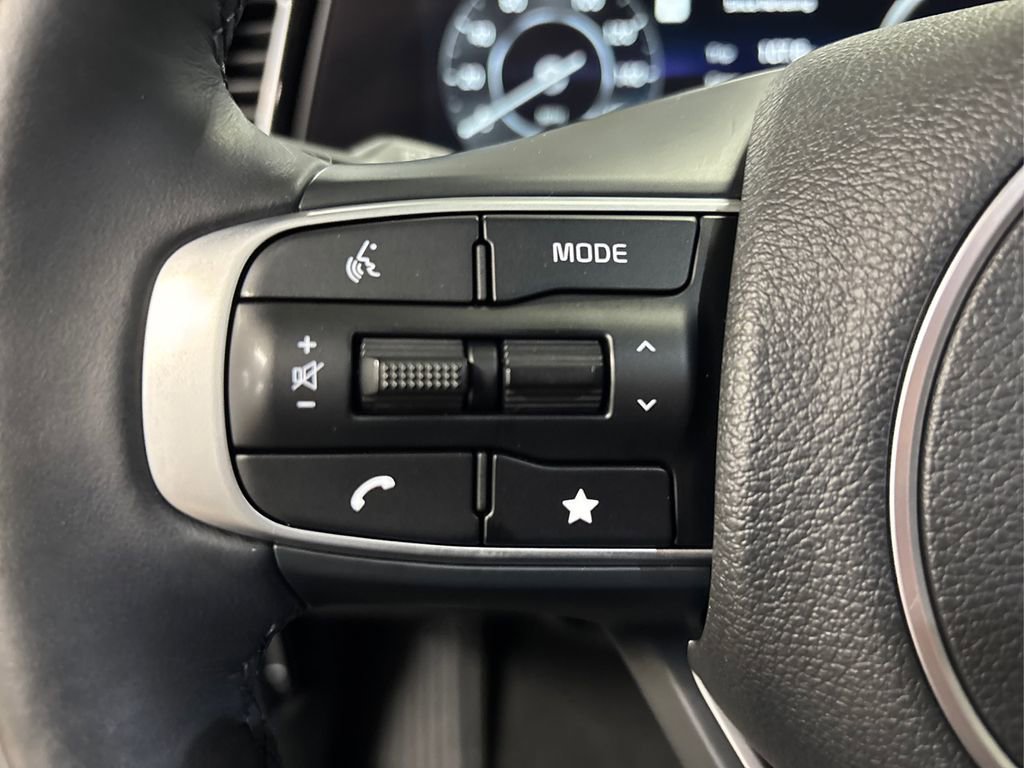 Used 2018 Kia Sorento LX image 40