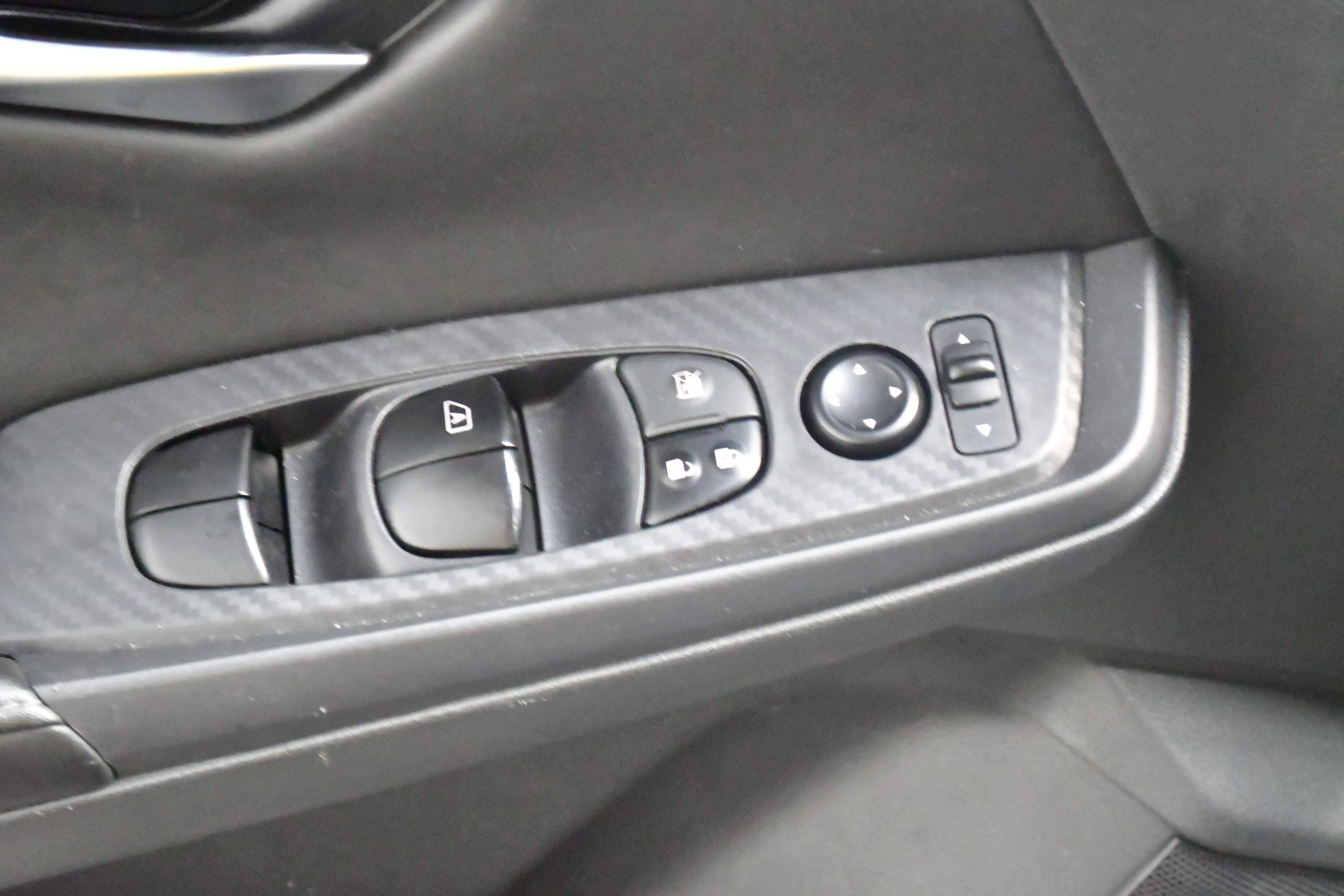 Used 2024 Nissan Sentra SV FWD image 15