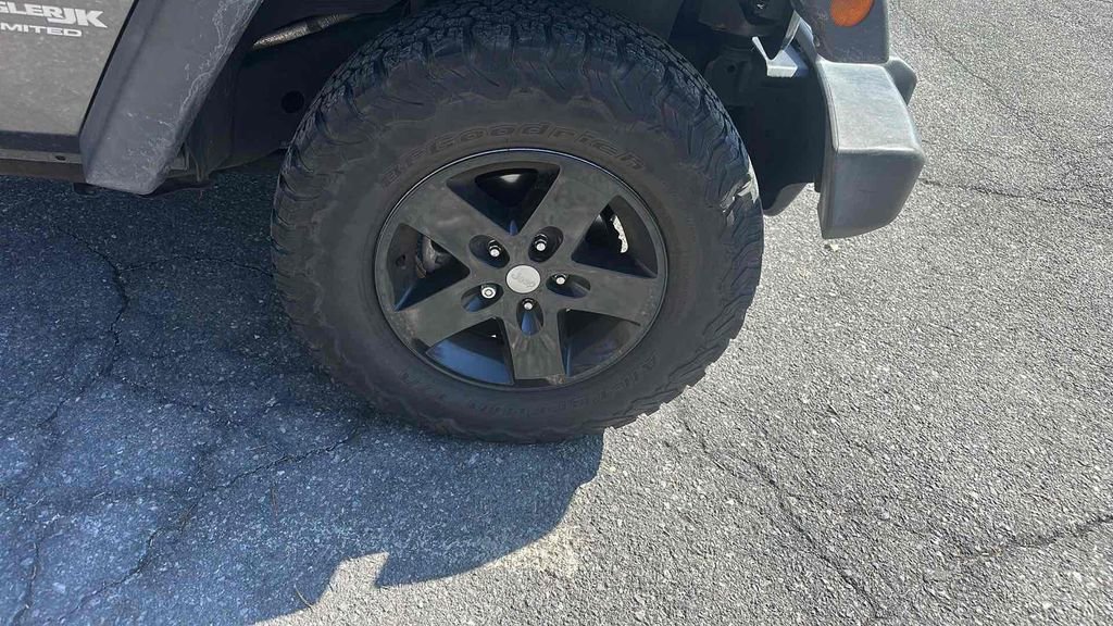 Used 2018 Jeep Wrangler Unlimited Sport S image 13