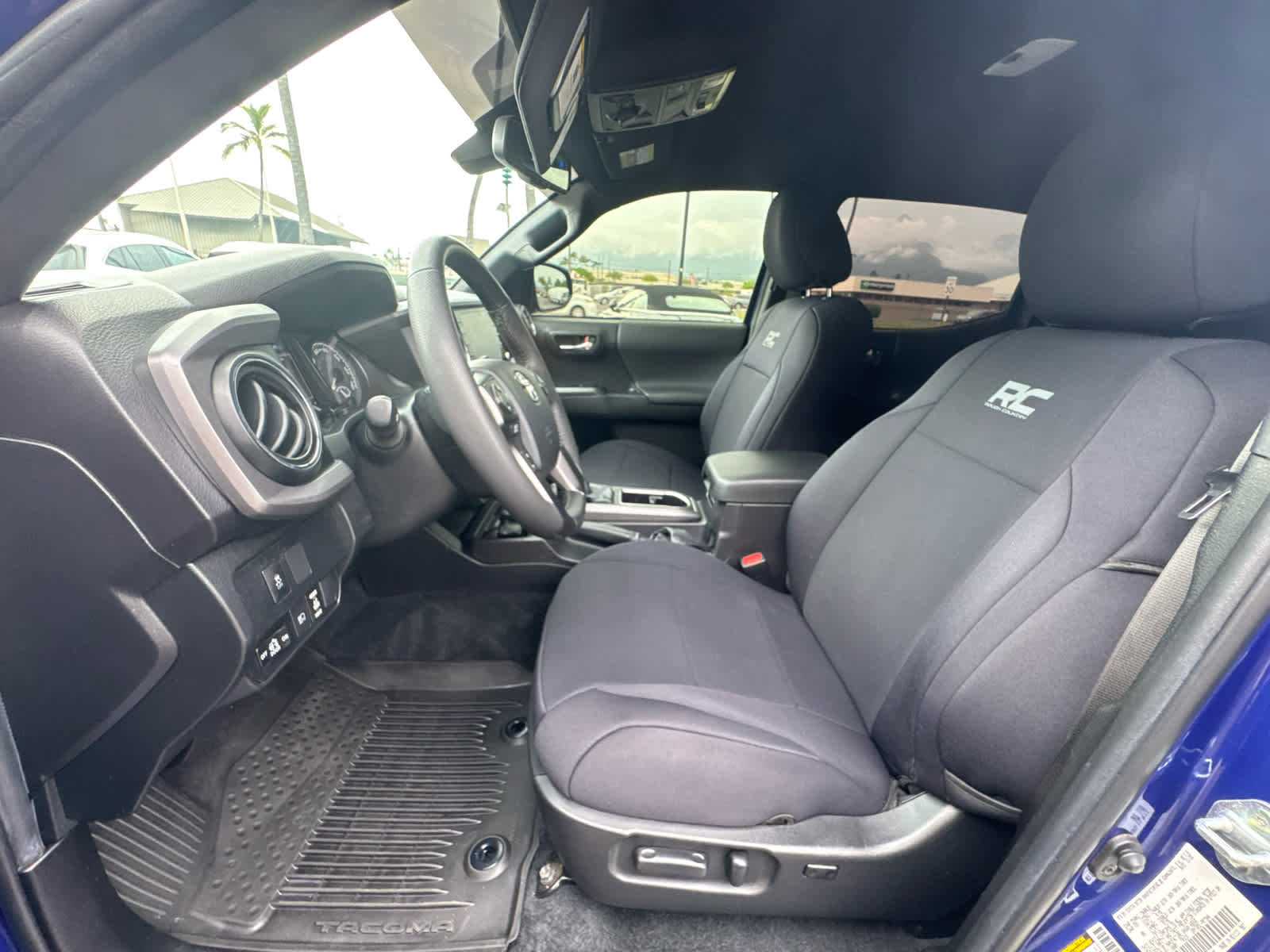 Used 2023 Toyota Tacoma TRD Off-Road AWD/4WD image 13