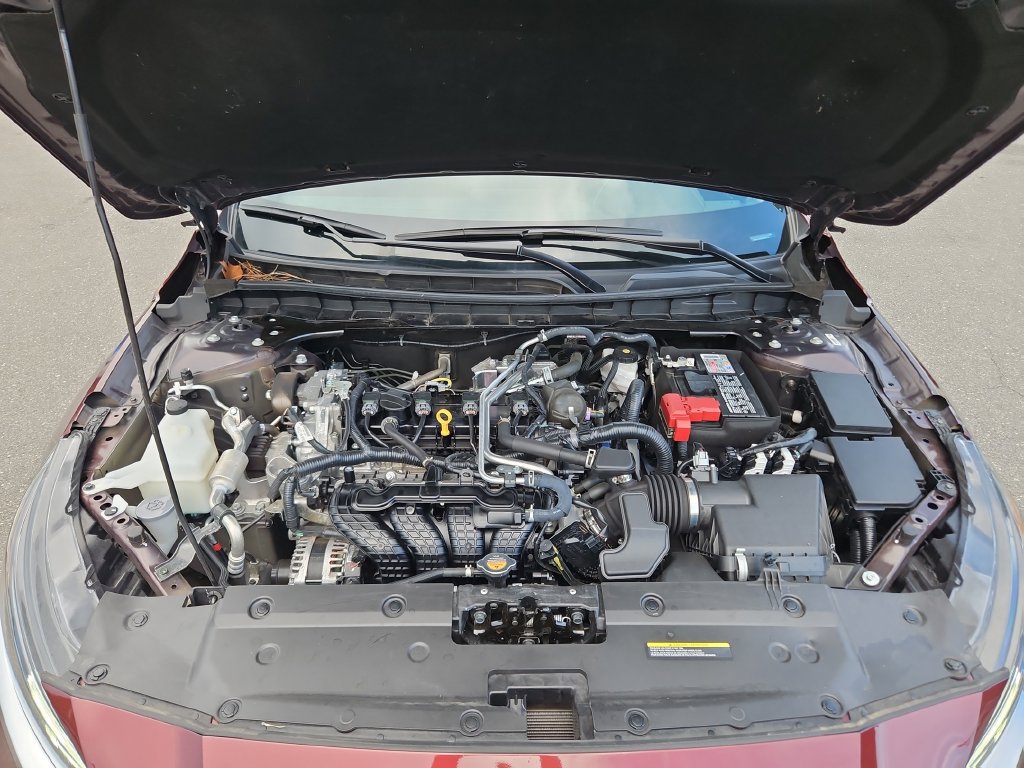 Used 2025 Nissan Altima 2.5 SV FWD image 31