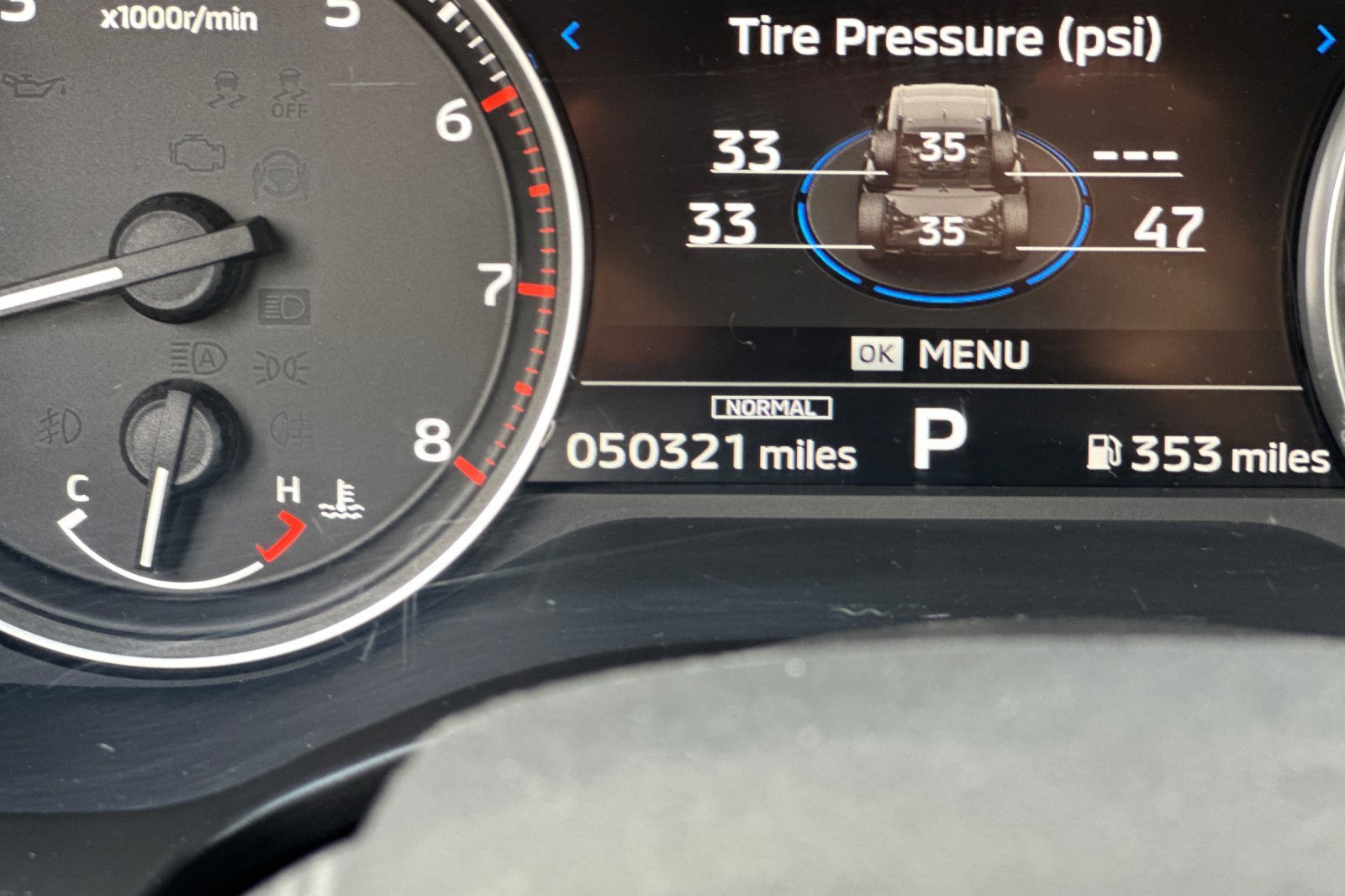 Used 2024 Mitsubishi Outlander SE image 32