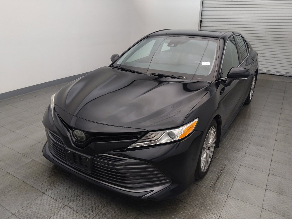 Used 2018 Toyota Camry XLE FWD image 15