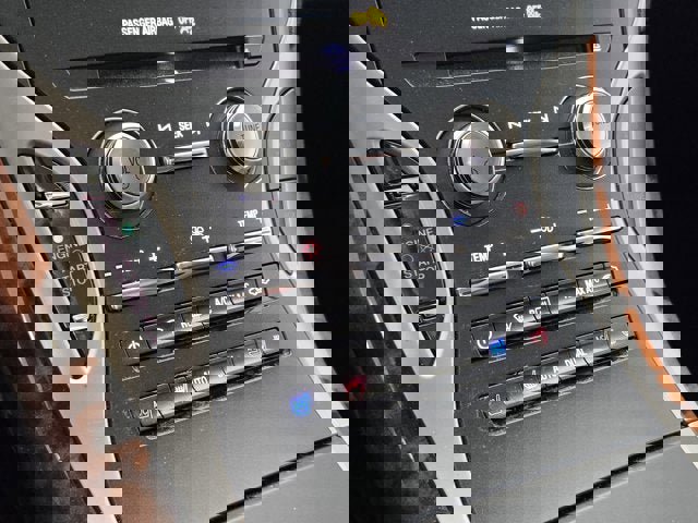 Used 2018 Lincoln MKX Reserve w/ Luxury Package image 27