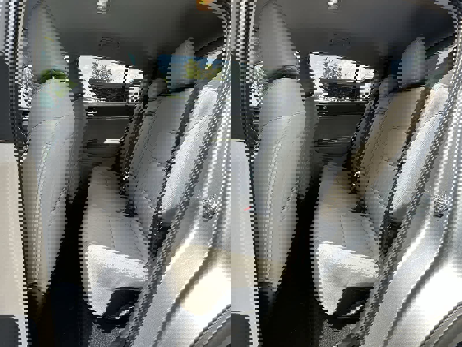 Used 2022 Kia Sportage LX image 4