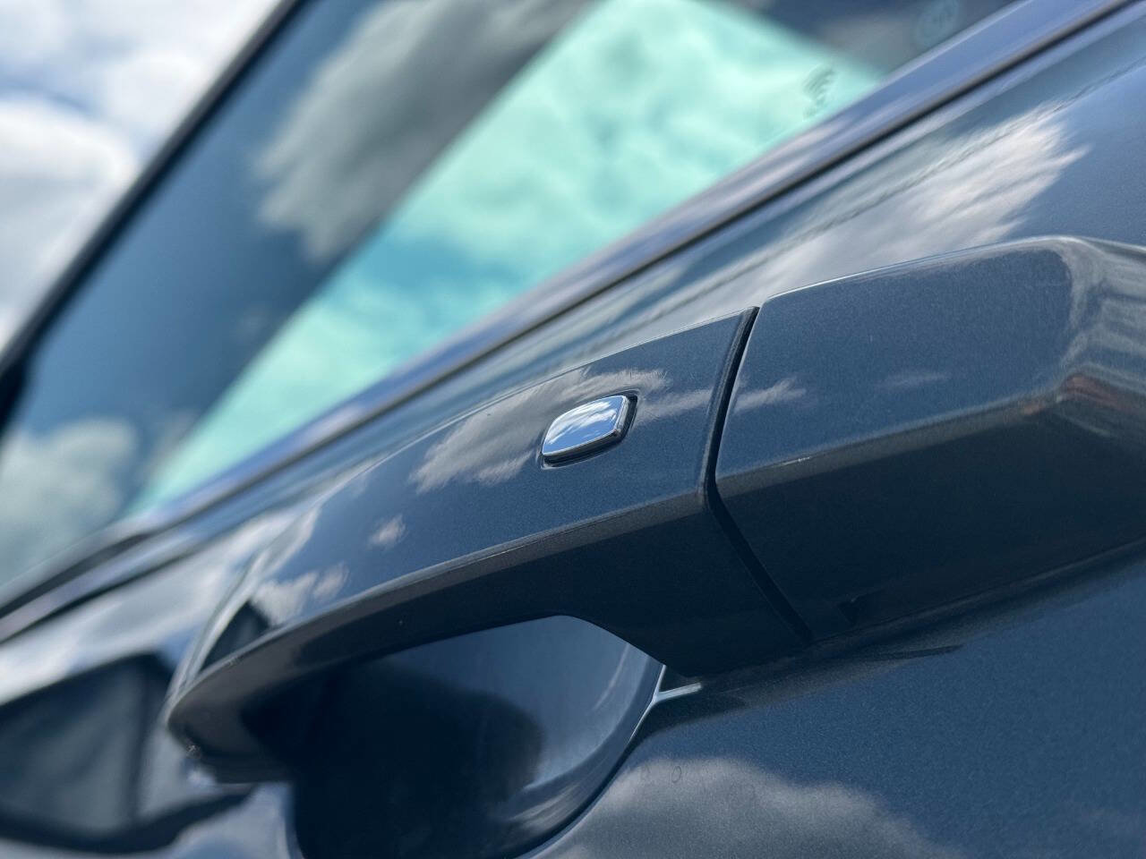 Used 2020 Chevrolet Equinox LT image 53