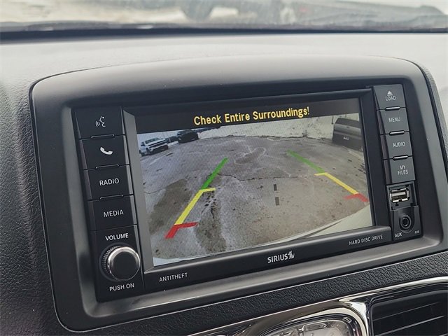 Used 2014 Chrysler Town & Country Limited image 27