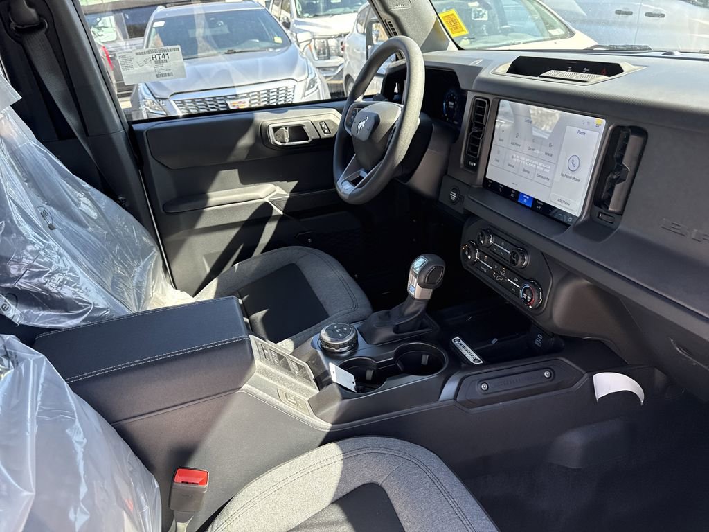 New 2025 Ford Bronco 4-Door image 24