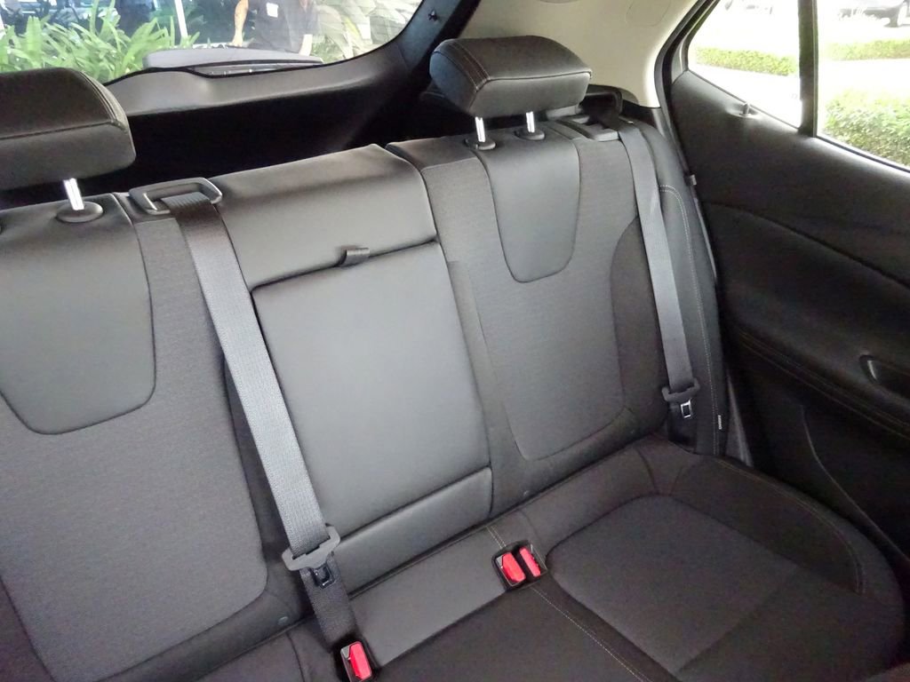 Certified 2021 Buick Encore GX Select image 19