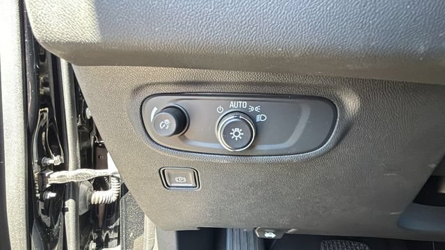Used 2023 GMC Terrain SLE w/ Driver Convenience Package AWD/4WD image 10