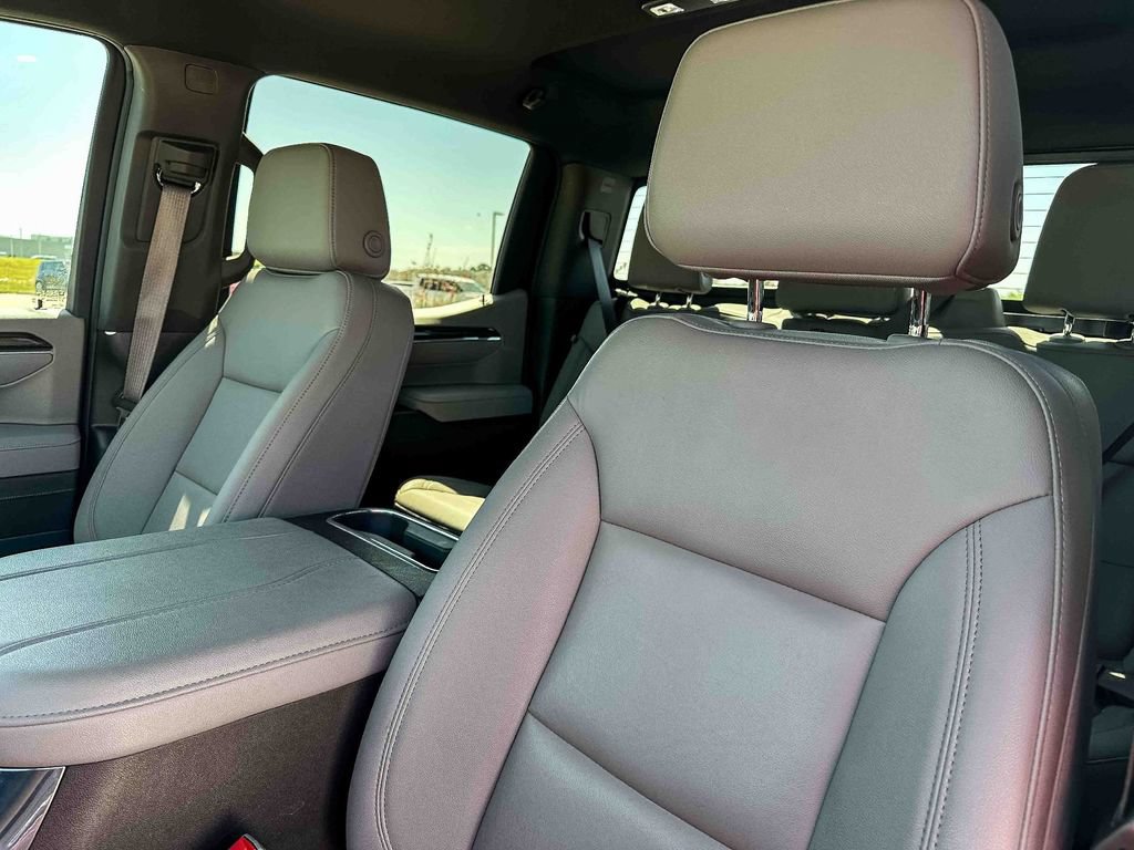Used 2025 Chevrolet Silverado 1500 LT Trail Boss w/ Convenience Package II AWD/4WD image 14