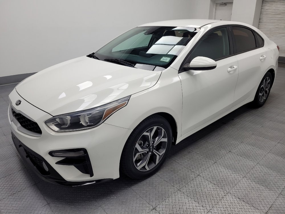 Used 2020 Kia Forte LXS FWD image 2
