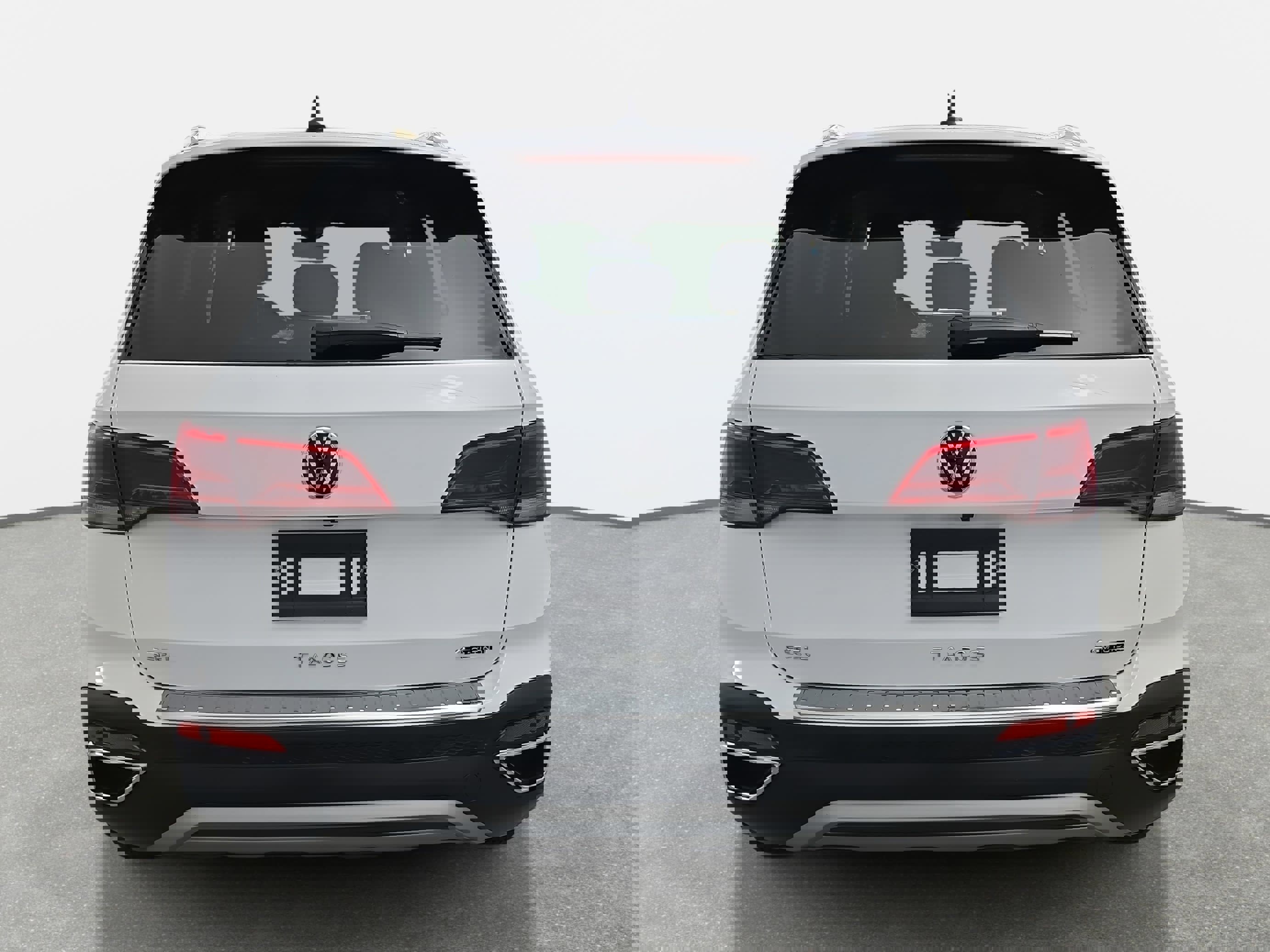 Certified 2024 Volkswagen Taos SEL image 4