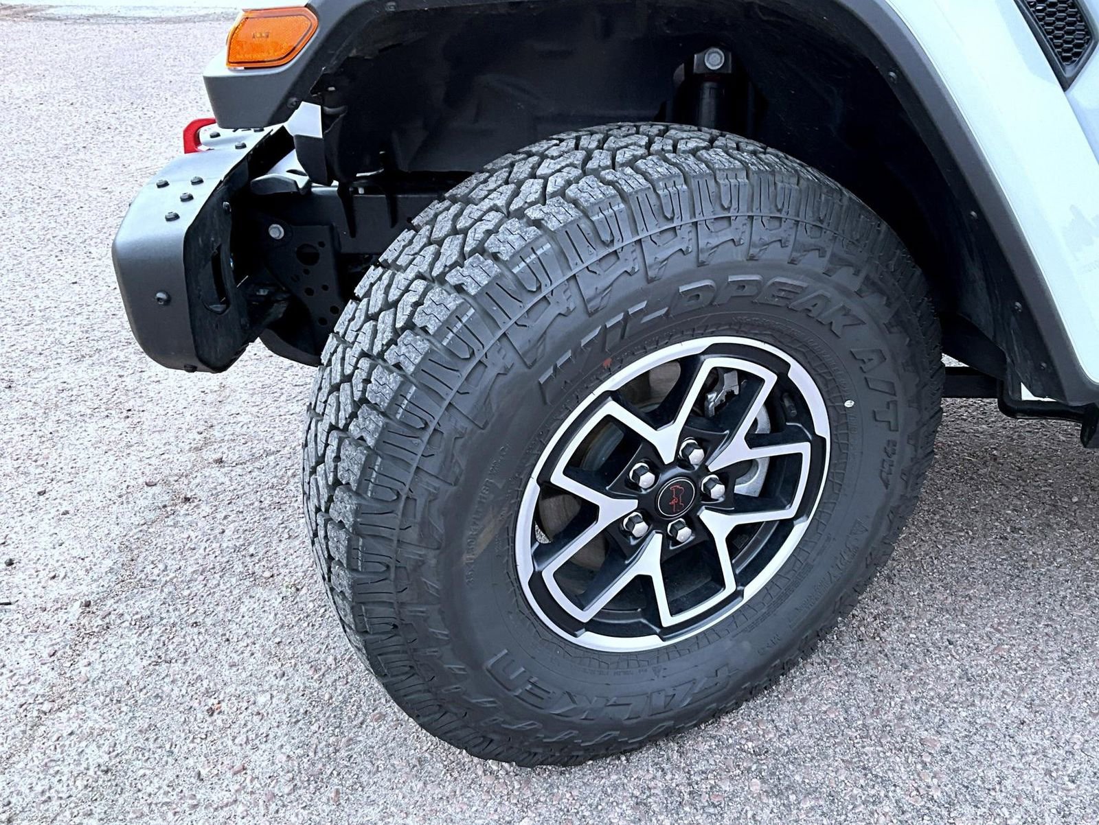 Used 2025 Jeep Gladiator Rubicon AWD/4WD image 23