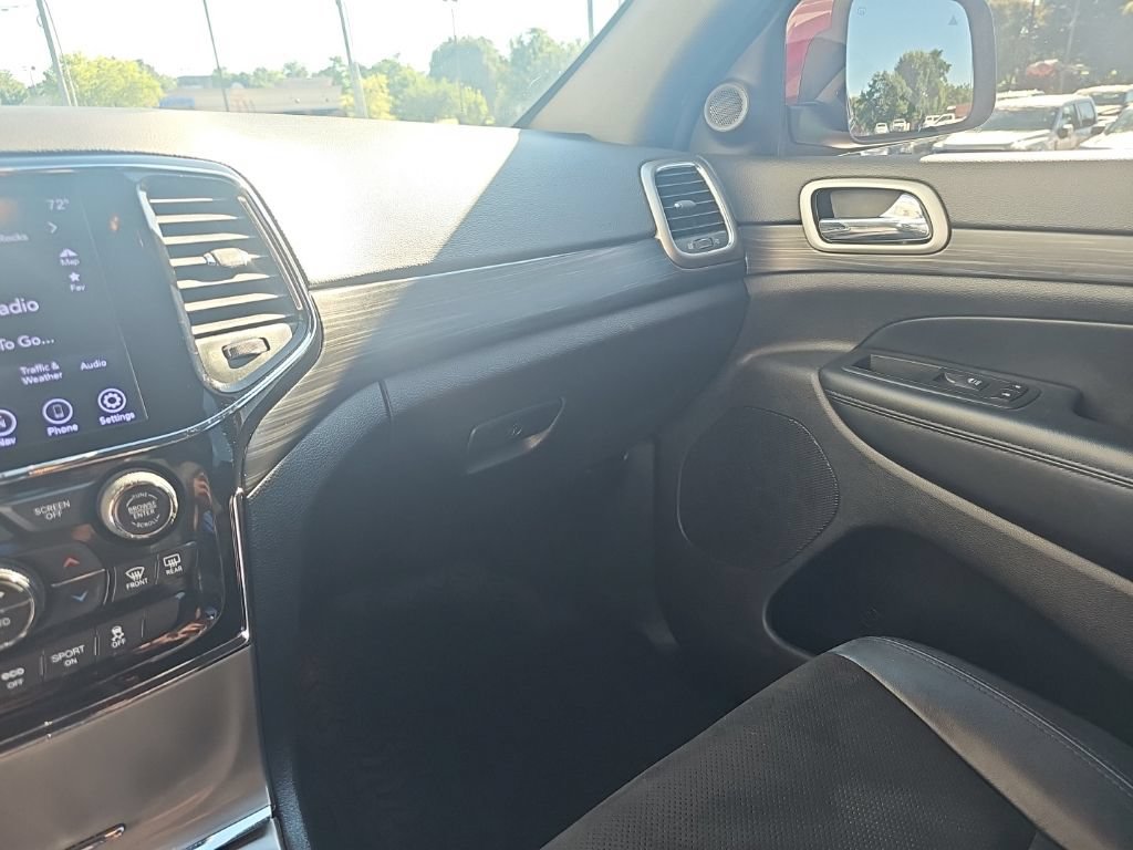Used 2020 Jeep Grand Cherokee Altitude AWD/4WD image 19