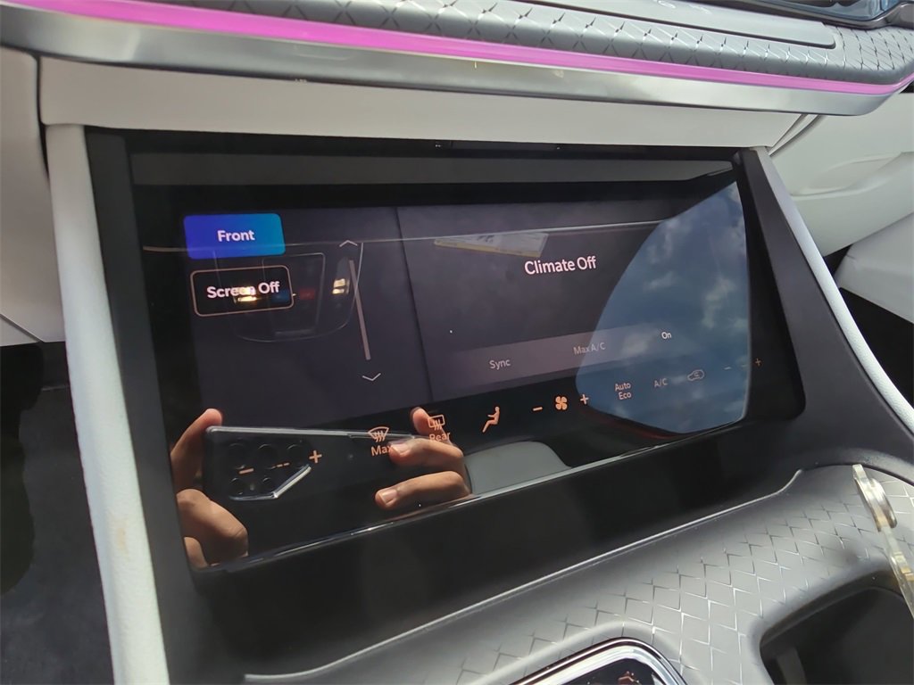 Used 2025 Jeep Wagoneer S Limited image 24