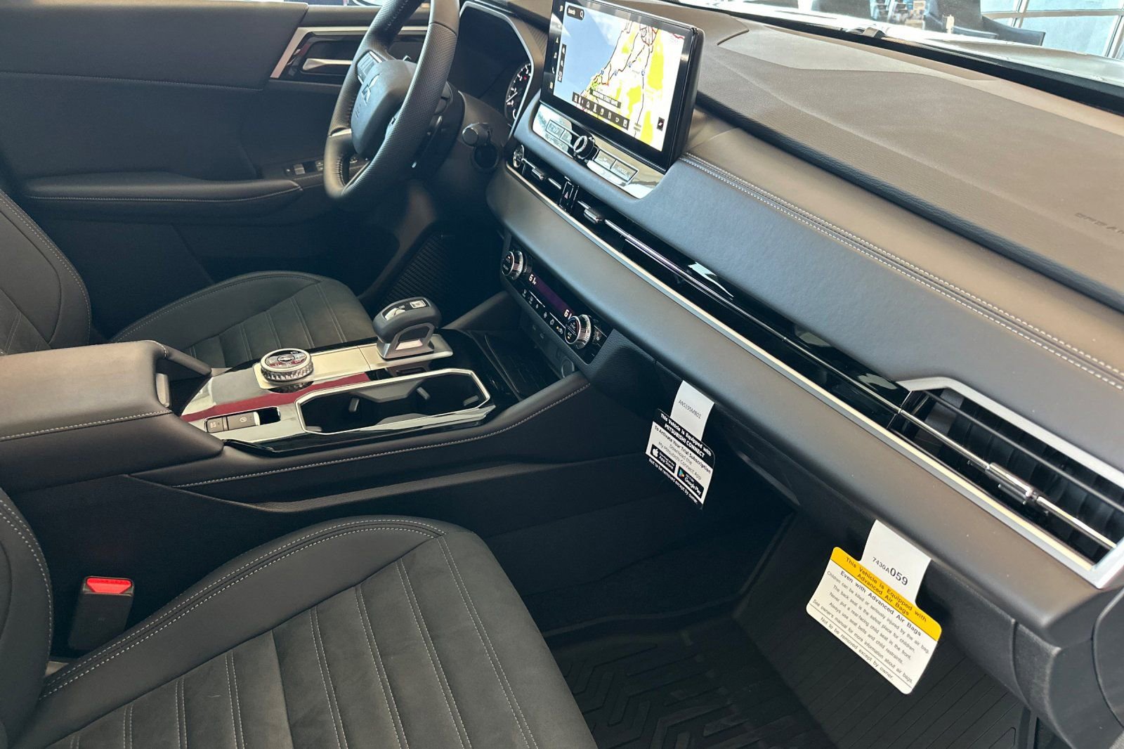 New 2025 Mitsubishi Outlander SE image 16