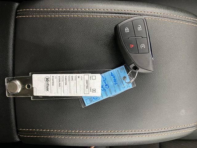 Certified 2024 GMC Canyon AT4 AWD/4WD image 31