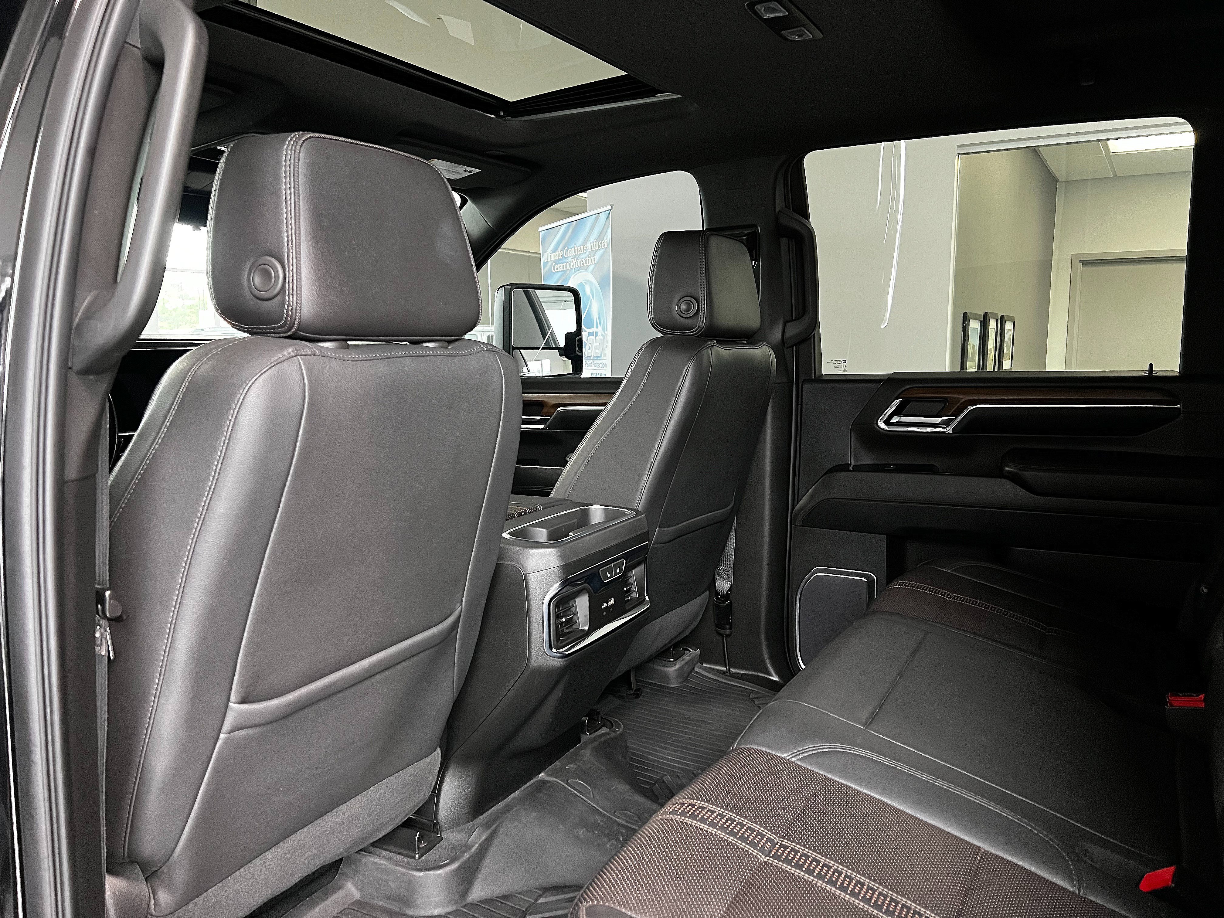 Used 2024 Chevrolet Silverado 3500 High Country w/ High Country Premium Package AWD/4WD image 25