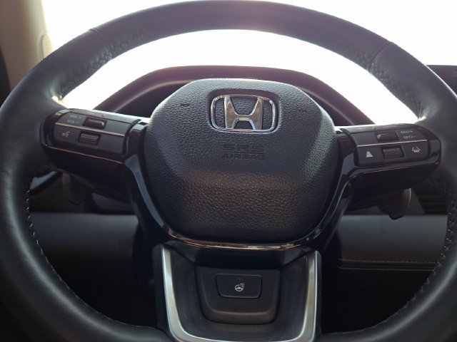 Used 2023 Honda Pilot Elite image 32