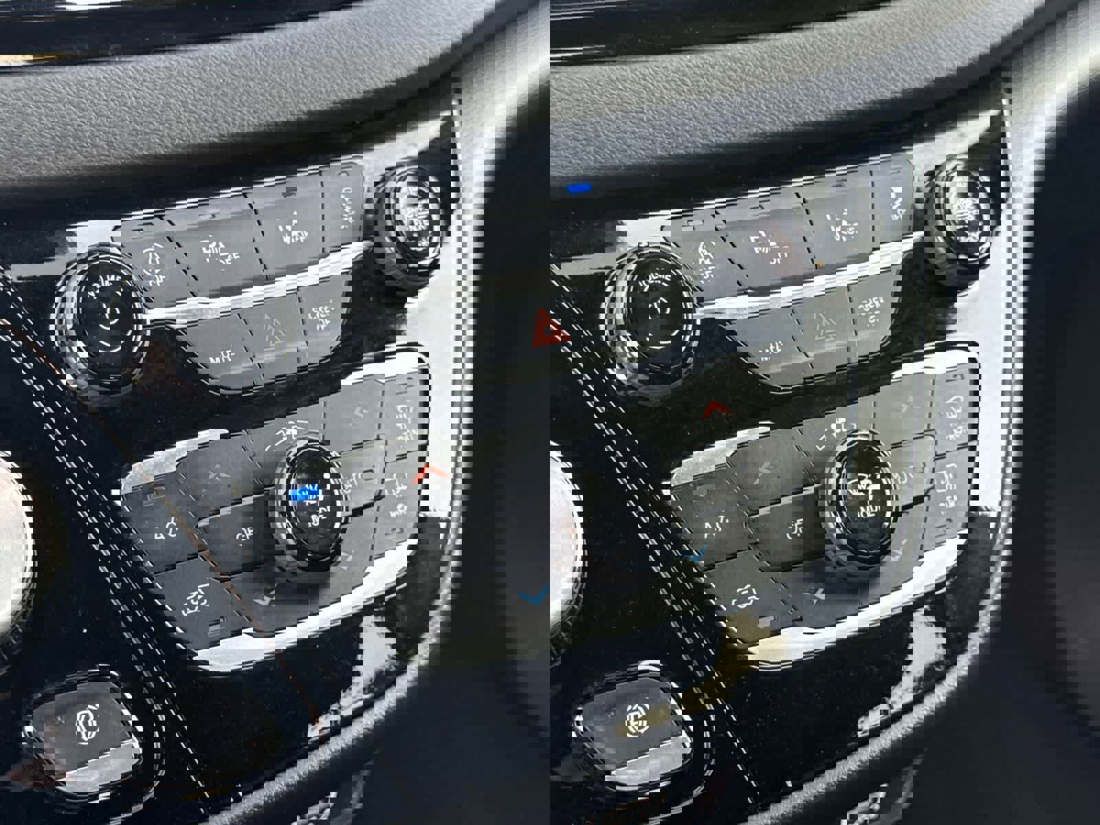 Used 2025 Chrysler Pacifica Select FWD image 22