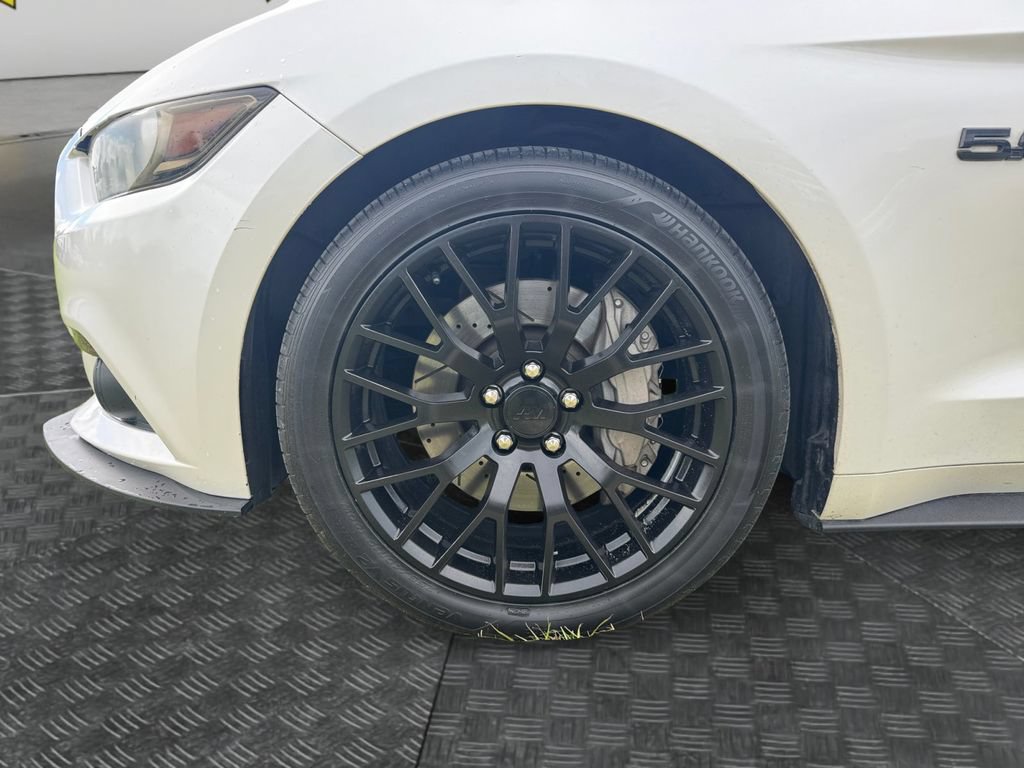 Used 2017 Ford Mustang GT Premium w/ Equipment Group 401A RWD image 17