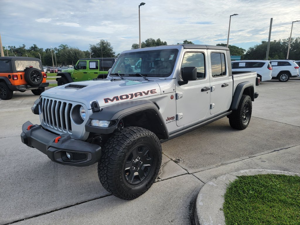 Used 2023 Jeep Gladiator Mojave w/ Trailer Tow Package AWD/4WD image 1