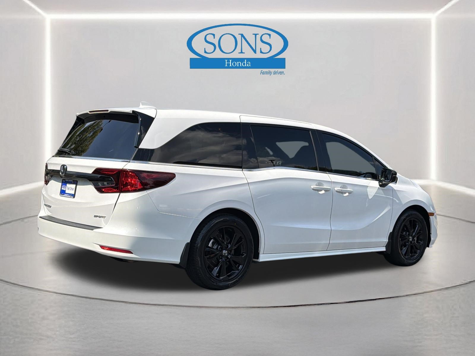 Certified 2024 Honda Odyssey Sport image 30