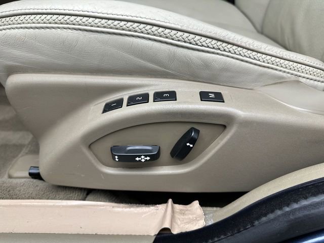 Used 2008 Volvo XC70 3.2 image 12