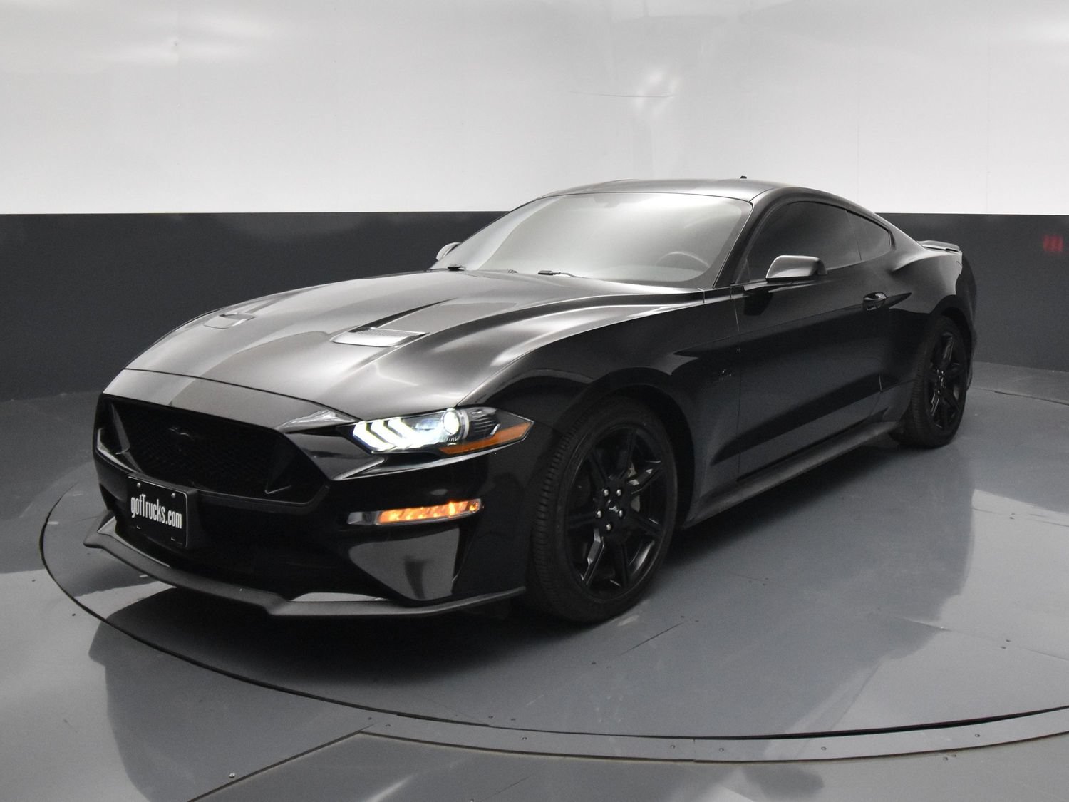 Used 2020 Ford Mustang GT w/ Equipment Group 301A RWD image 2