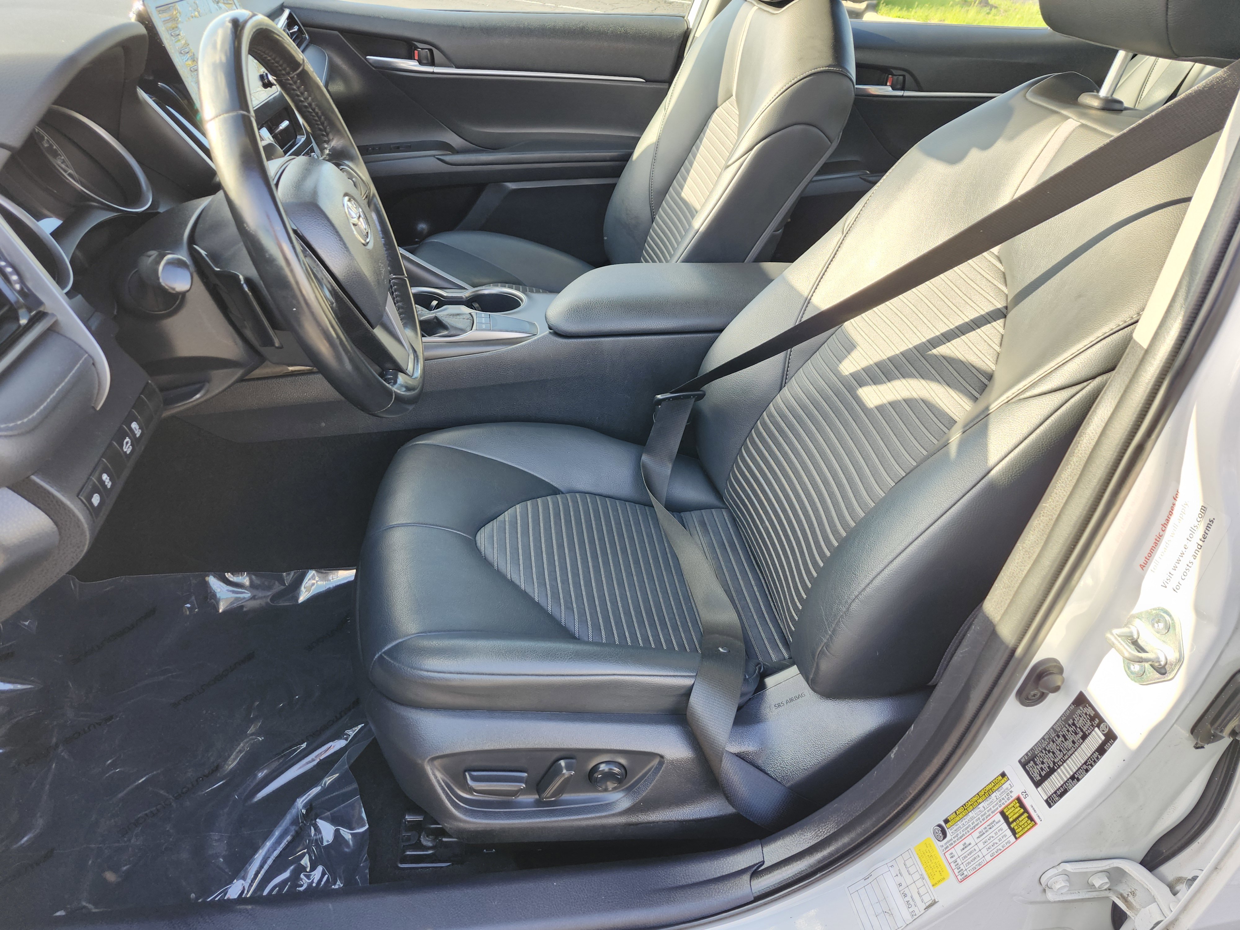 Used 2022 Toyota Camry SE FWD image 21