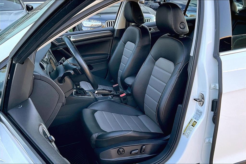 Used 2017 Volkswagen Golf Alltrack SEL image 31