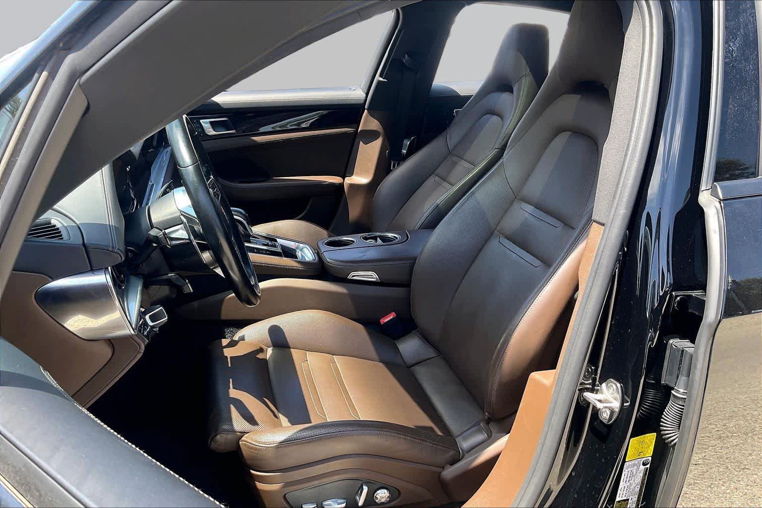 Used 2018 Porsche Panamera 4 AWD/4WD image 8
