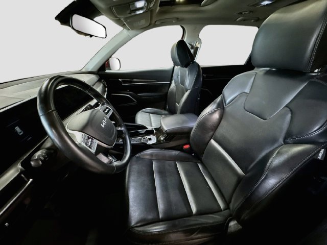Certified 2024 Kia Telluride S w/ S Sunroof Package AWD/4WD image 15