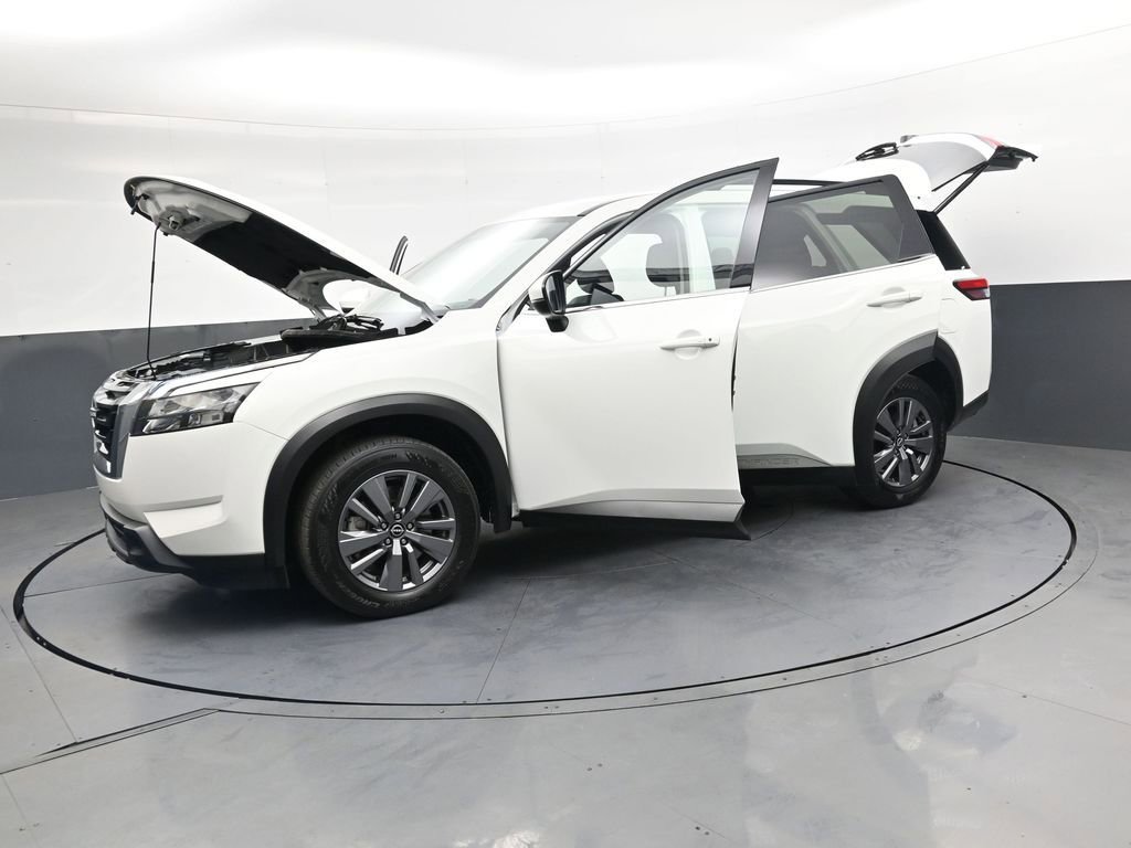 Used 2025 Nissan Pathfinder SV AWD/4WD image 50