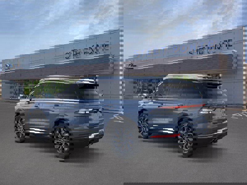 New 2026 Lincoln Aviator AWD image 4