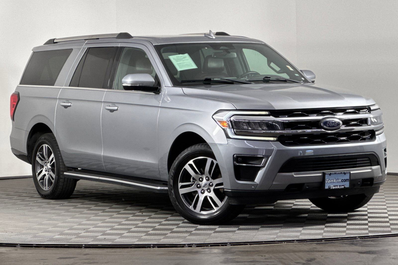 Used 2022 Ford Expedition Max Limited AWD/4WD image 2