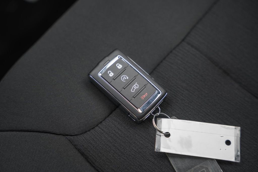 New 2025 Jeep Grand Cherokee Laredo X w/ Luxury Tech Group I image 39